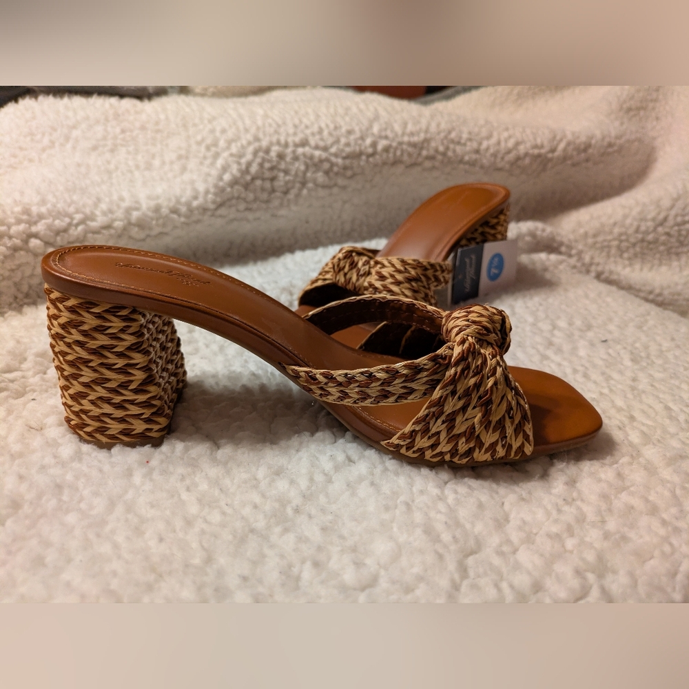 Universal Thread Braided Knot Block Heel Sandals - Tan